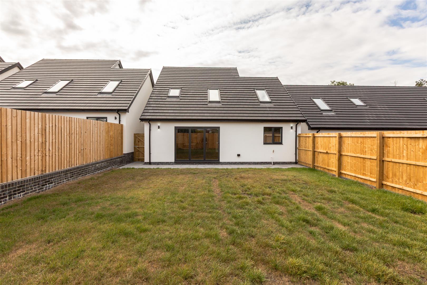 Plot 5, Christopher Rise (8 Clos William), Pontlliw, Swansea, SA4 9FJ